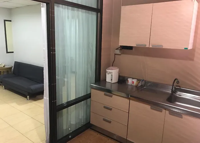 Aparthotel De Junction House 3*