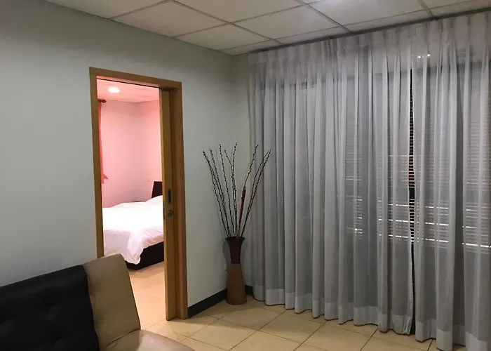 De Junction House Aparthotel